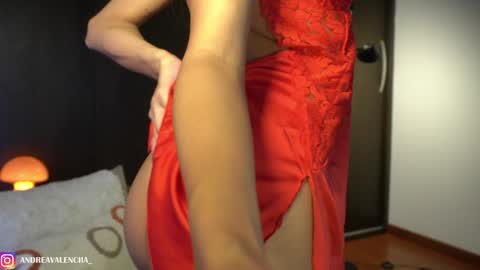 Snapshot of kendall_ruiiz chatting on 12.24.24 Andrea online show from 12.24.24