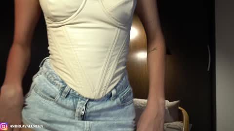 Snapshot of kendall_ruiiz chatting on 01.09.25 Andrea online show from 01.09.25