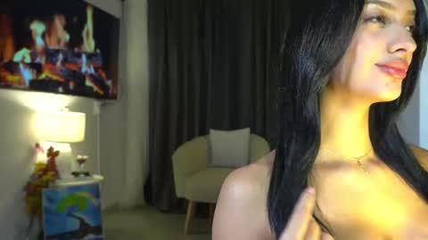 Snapshot of kendall_ruiiz chatting on 11.04.25 Andrea online show from 11.04.25