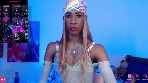 kendallgil_ online show from 10.21.25