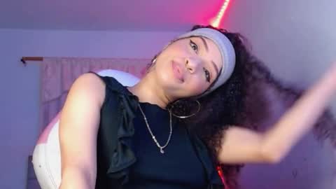 Snapshot of kendallrush2 chatting on 01.01.25 Kendall Rush online show from 01.01.25