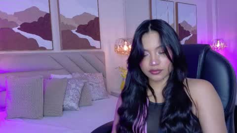 Snapshot of kendalsexy_ chatting on 11.08.25 Kendal online show from 11.08.25