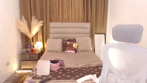 kendalveronika online show from 11.12.25