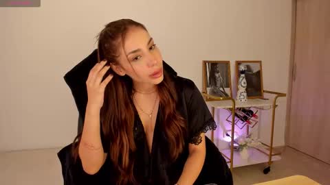 Snapshot of kendra_bennz_ chatting on 12.21.25 kendra Benz online show from 12.21.25