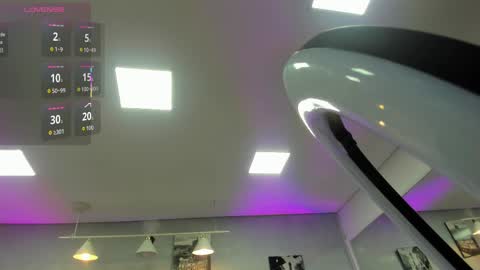 Kendra London online show from 04.08.26