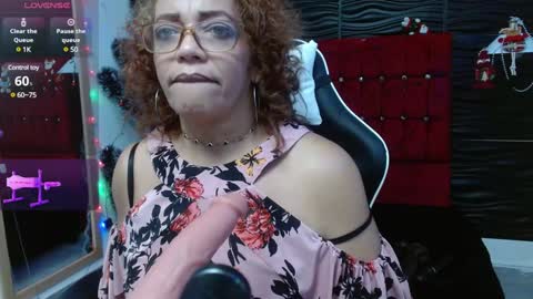 Snapshot of kendra_lust_69 chatting on 12.22.24 kendra_lust_69 online show from 12.22.24