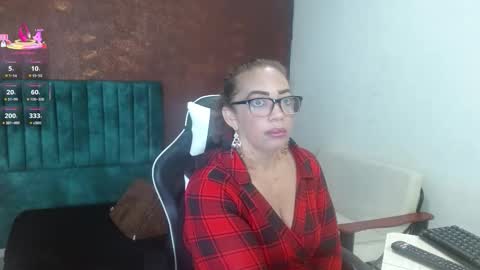 Snapshot of kendra_lust_69 chatting on 09.14.25 kendra_lust_69 online show from 09.14.25