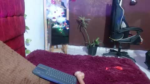 Snapshot of kendra_lust_69 chatting on 11.19.25 kendra_lust_69 online show from 11.19.25