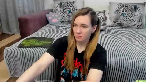 Snapshot of kendra_xx_ chatting on 04.17.26 Kendra online show from 04.17.26