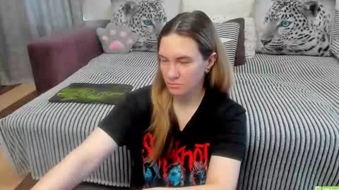 Snapshot of kendra_xx_ chatting on 04.30.26 Kendra online show from 04.30.26