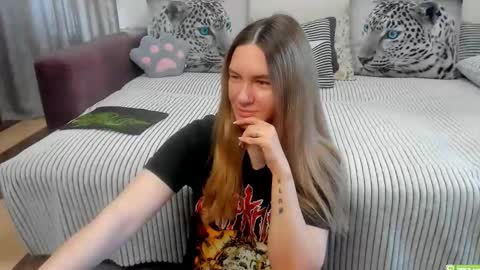 Snapshot of kendra_xx_ chatting on 05.05.26 Kendra online show from 05.05.26