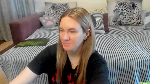 Snapshot of kendra_xx_ chatting on 05.16.26 Kendra online show from 05.16.26
