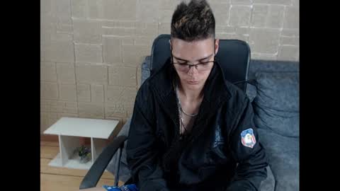 kenn_boy_ online show from 01.22.25