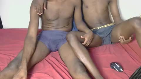 Snapshot of kenna_ass chatting on 09.28.25 Kenia online show from 09.28.25