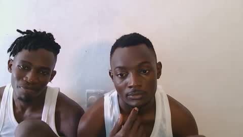 Snapshot of kenna_ass chatting on 10.16.25 Kenia online show from 10.16.25