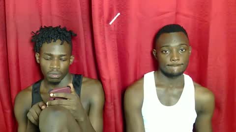 Snapshot of kenna_ass chatting on 10.28.25 Kenia online show from 10.28.25