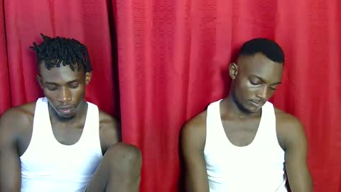 Snapshot of kenna_ass chatting on 11.05.25 Kenia online show from 11.05.25