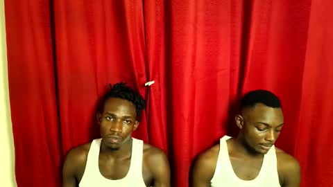 Snapshot of kenna_ass chatting on 11.08.25 Kenia online show from 11.08.25