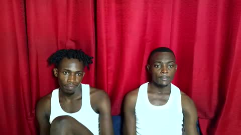 Snapshot of kenna_ass chatting on 11.11.25 Kenia online show from 11.11.25