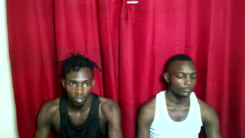 Snapshot of kenna_ass chatting on 11.22.25 Kenia online show from 11.22.25