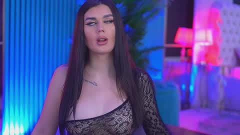 Snapshot of kenndramoon chatting on 11.13.25 Kendra online show from 11.13.25