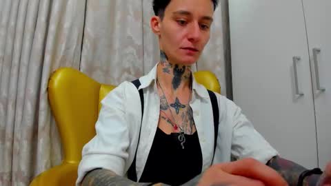 Snapshot of kennyandsellena chatting on 11.30.25 Sellena and Kenny online show from 11.30.25