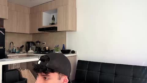 Snapshot of kens_boys chatting on 10.31.25 Jeronimo y Felipe online show from 10.31.25