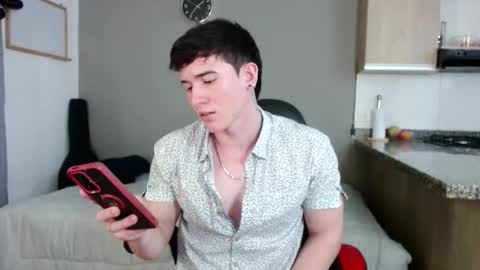 Snapshot of kent_zagann chatting on 10.11.25 Santiago online show from 10.11.25