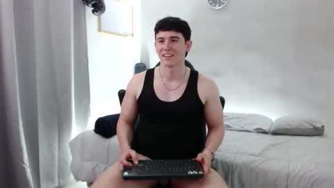 Snapshot of kent_zagann chatting on 10.19.25 Santiago online show from 10.19.25