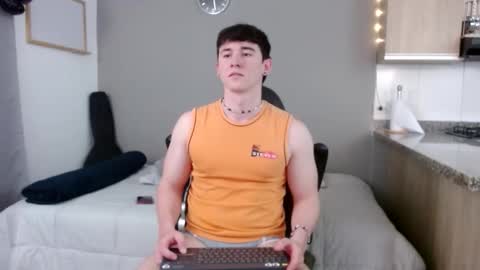 Snapshot of kent_zagann chatting on 10.25.25 Santiago online show from 10.25.25