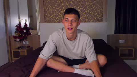 Peter     online show from 01.04.25