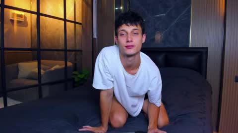 Peter     online show from 04.08.26