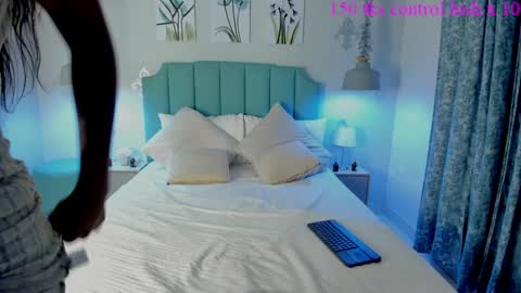 kentha_mitchells online show from 01.31.25