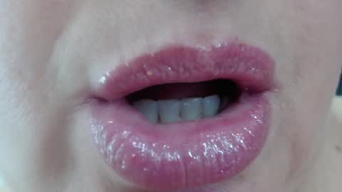 K E R L Y online show from 01.10.25