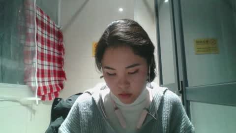 Snapshot of kerstinscotto chatting on 12.19.25 Jenny online show from 12.19.25