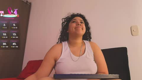 Snapshot of kesha_rosse_ chatting on 06.08.26 KESHA online show from 06.08.26