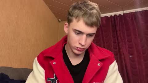 Snapshot of kevin_martin8 chatting on 12.04.25 Kevin Martin online show from 12.04.25