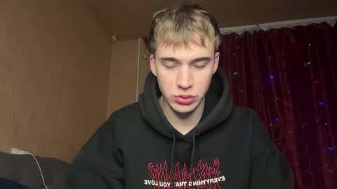 Snapshot of kevin_martin8 chatting on 12.17.25 Kevin Martin online show from 12.17.25