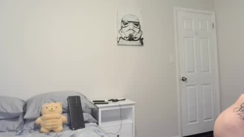 Snapshot of kevinkham chatting on 09.25.25 kevinkham online show from 09.25.25