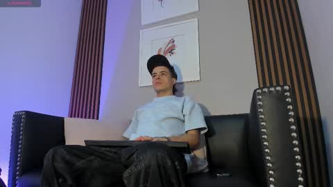 Sexy  Hot Kevin online show from 11.11.25