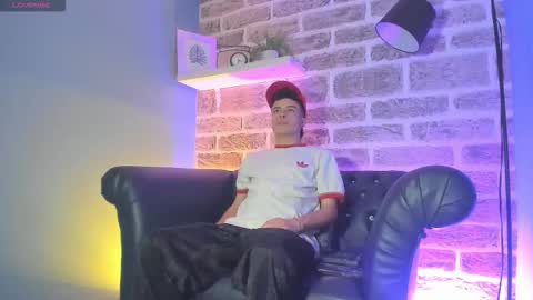 Sexy  Hot Kevin online show from 11.17.25