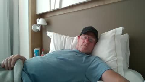 kevlooking4sez online show from 06.16.26