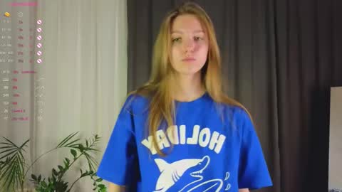 Hi Im Mary Glad to see you in my room  PVT is open online show from 03.02.25