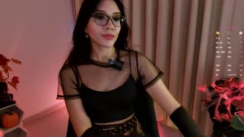 Snapshot of keylamiller1 chatting on 10.27.25 Keyla online show from 10.27.25