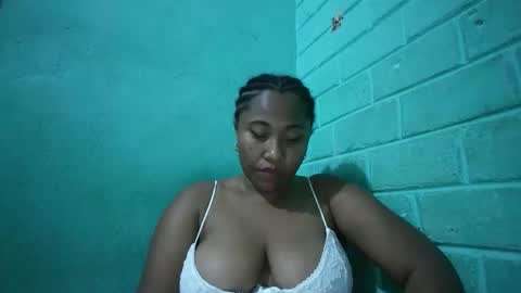 Snapshot of kezia0910 chatting on 12.05.25 kezia0910 online show from 12.05.25