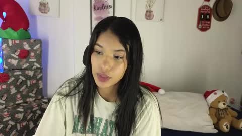 Karelys M. online show from 12.17.24