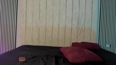 Snapshot of khiara___ chatting on 12.17.25 Kiara online show from 12.17.25