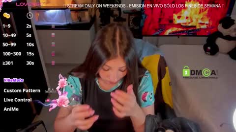 Snapshot of khionebesset chatting on 11.13.25 Khi. online show from 11.13.25