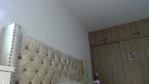 khloe33 online show from 02.16.25