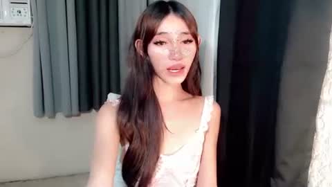 Snapshot of khloedoll_ chatting on 10.26.25 khloe online show from 10.26.25